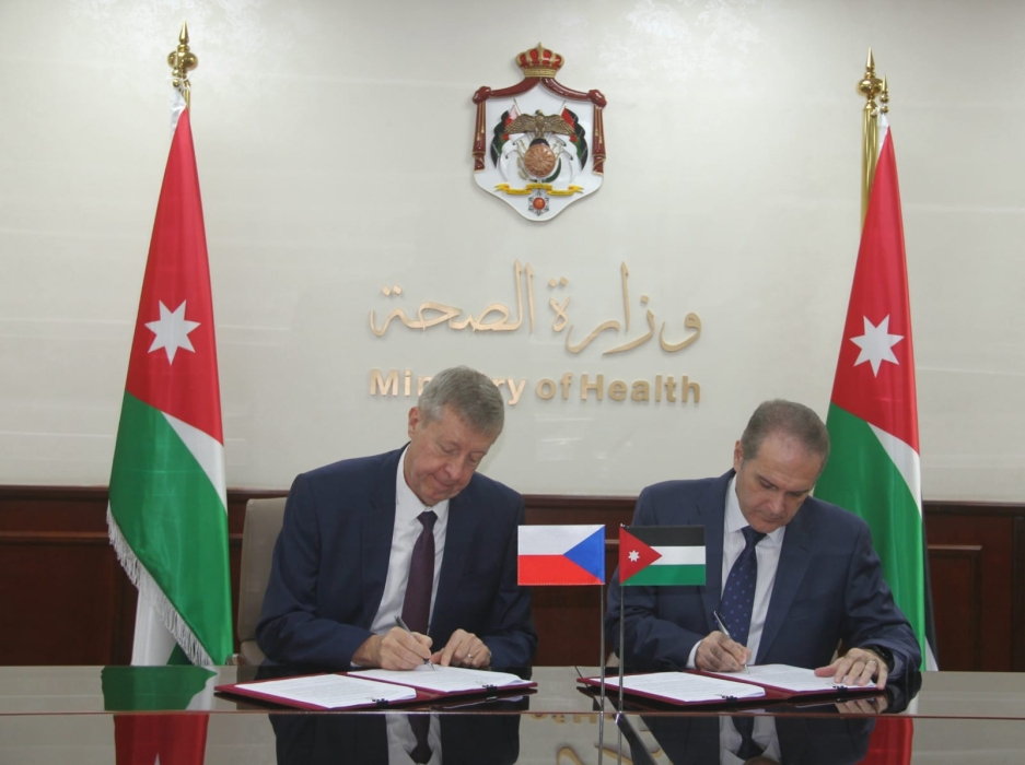 Czech Republic donates JD171K in medical equipment to AlBashir Hospital