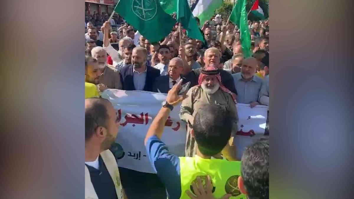 أردنيون: يا قسام يا حبيب اقصف دمر تل ابيب