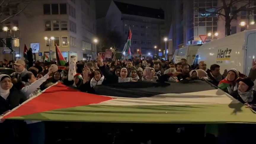 برلين.. مسيرة حاشدة ضد الهجمات الإسرائيلية على غزة