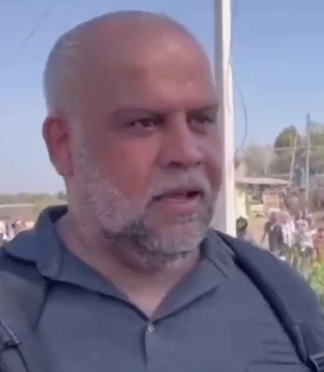 مراسل الجزيرة وائل الدحدوح يخرج من شمال غزة إلى جنوبها