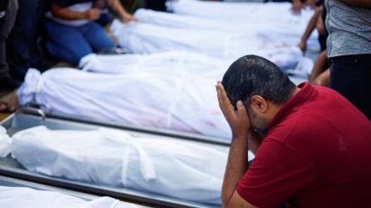 استشهاد طبيبين جراء استهداف مستشفى خاص