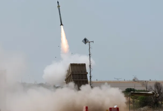 استمرار القصف المتبادل بين حزب الله والاحتلال الإسرائيلي في جنوب لبنان