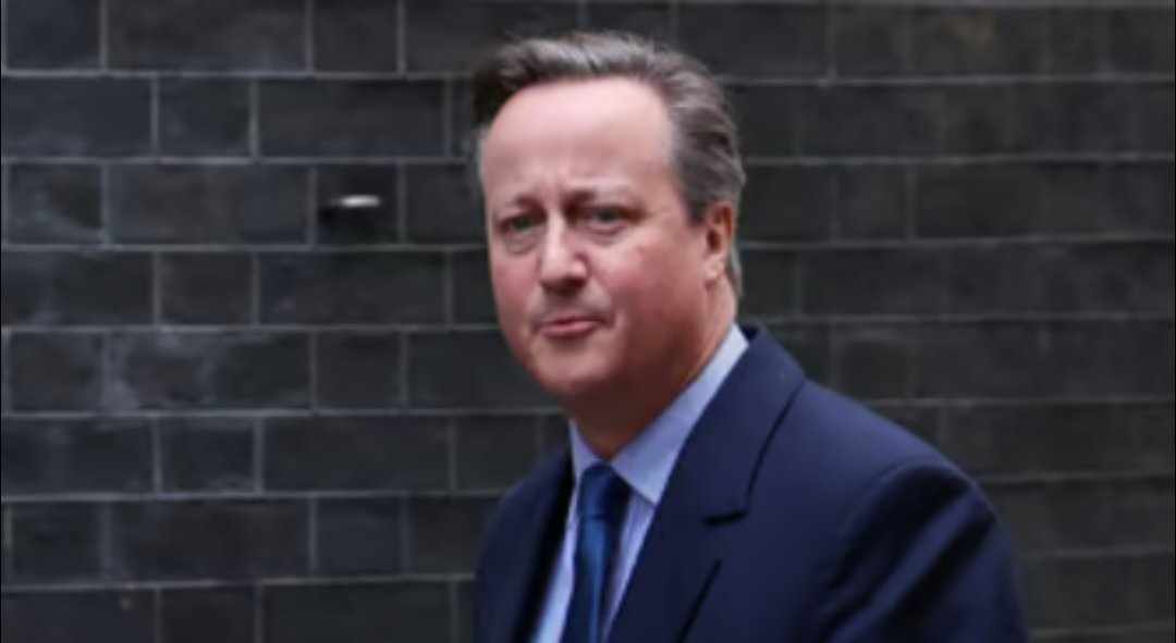 ديفيد كاميرون يعود للحكومة البريطانية وزيرًا للخارجية