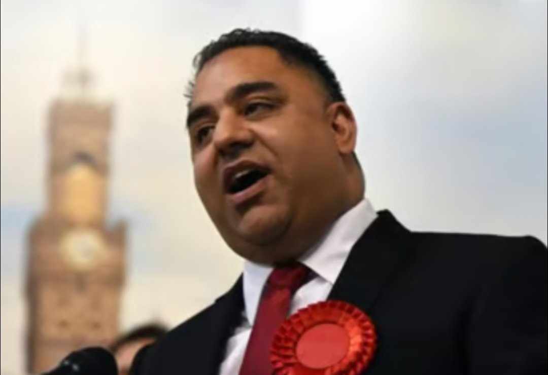 نائب بريطاني يستقيل من منصب سياسي احتجاجًا على موقف حزبه من غزة