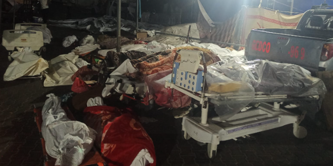 الصحة الفلسطينية: مجمع الشفاء تحول إلى مقبرة جماعية لجثث الشهداء