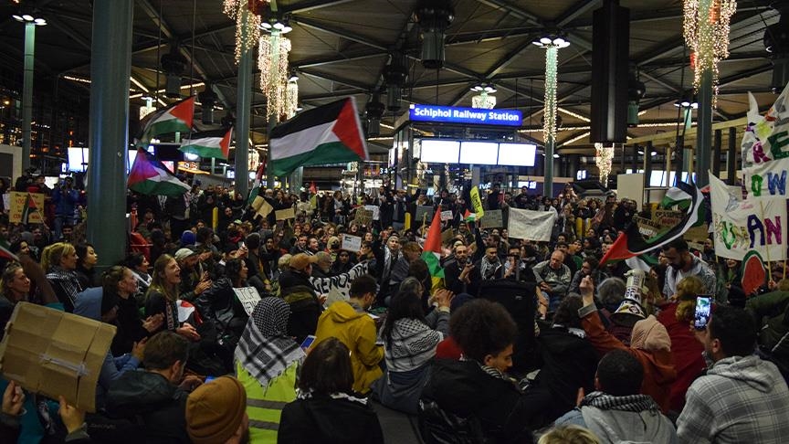 مظاهرة منددة بالحكومة الهولندية لدعمها لإسرائيل