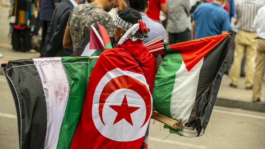 العلم الفلسطيني.. راية للفخر ترفرف في أنحاء تونس