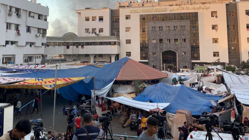 مستشفى الشفاء: قوات الاحتلال احتجزت نازحين واقتادتهم إلى جهة مجهولة