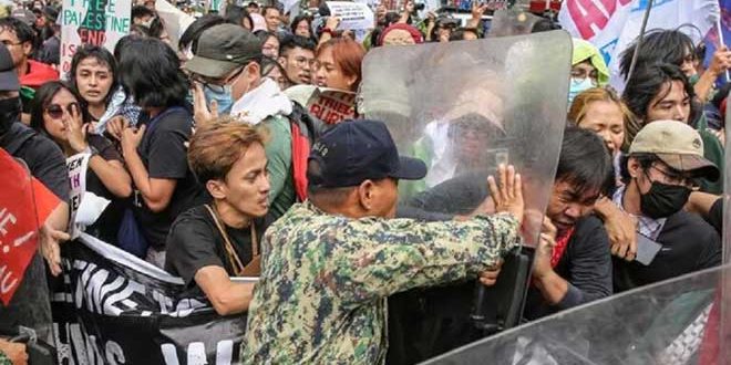 مظاهرة أمام السفارة الأمريكية في العاصمة الفلبينية دعماً لفلسطين