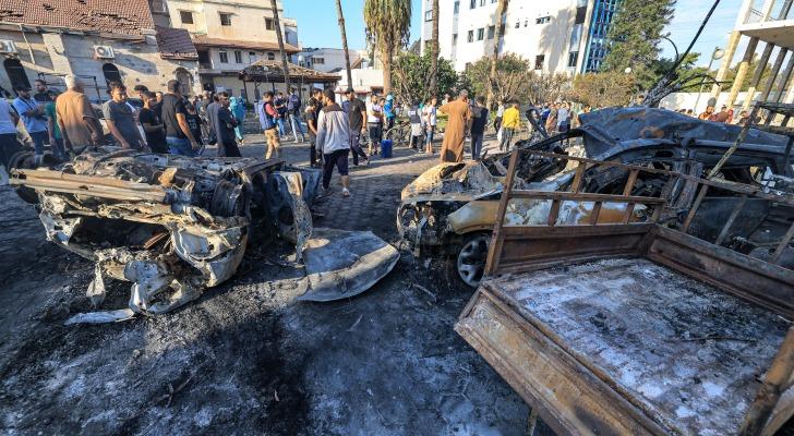 دبابات تحاصر المستشفى المعمداني