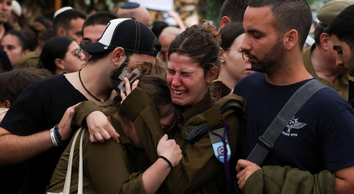 رسائل لعنة العقد الثامن تصل المستوطنين