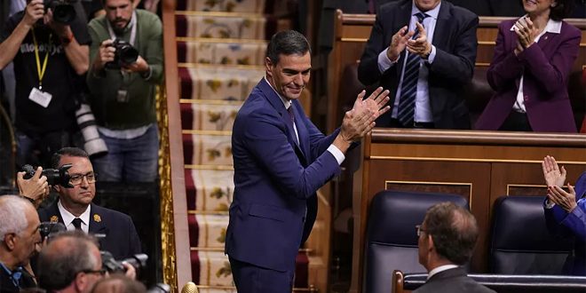 رئيس الوزراء الإسباني بيدرو سانشيز ينال ثقة البرلمان لتشكيل حكومة جديدة