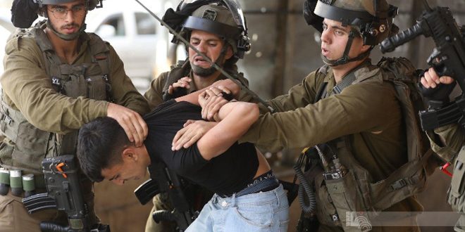 إصابة فلسطينيين اثنين واعتقال 69 خلال اقتحام قوات الاحتلال مناطق بالضفة الغربية
