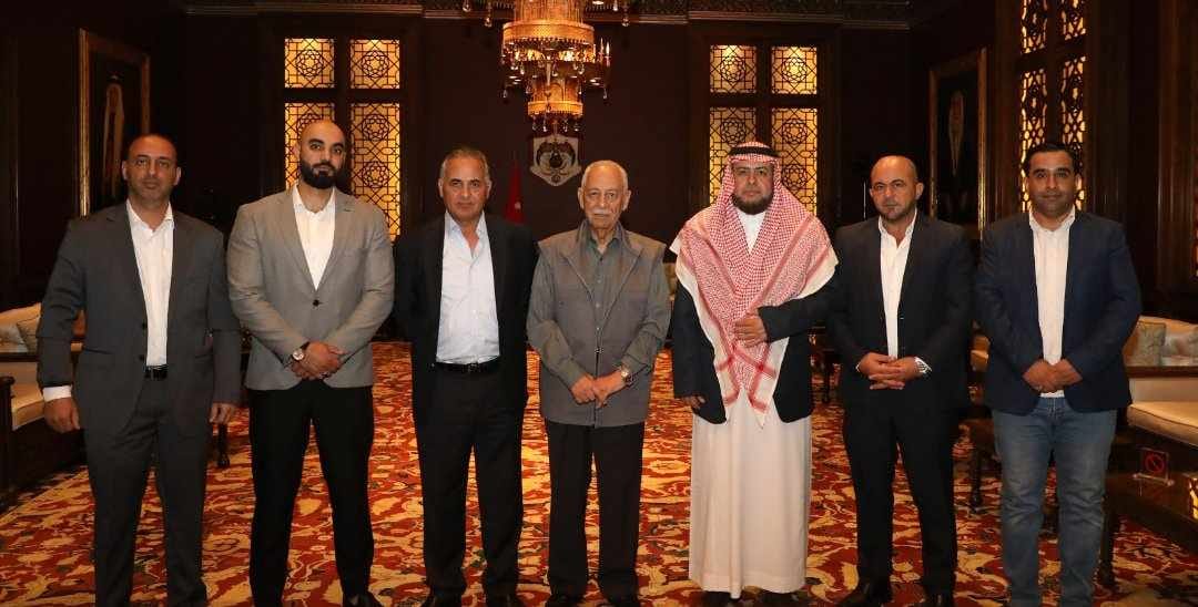 العيسوي يلتقي وفدًا من قرى النعيمات...صور