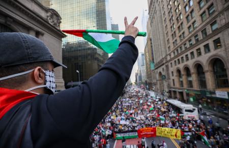 آلاف المتظاهرين في نيويورك دعما لفلسطين