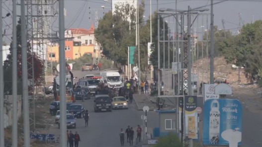 نزوح من مستشفى الشفاء تحت فوهات البنادق ومدافع الدبابات