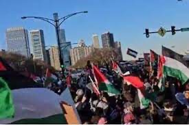 متظاهرون متضامنون مع غزة يقطعون طريقا سريعا بشيكاغو