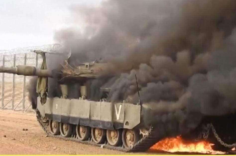 كتائب القسام تدمر دبابة الميركافا في غزة