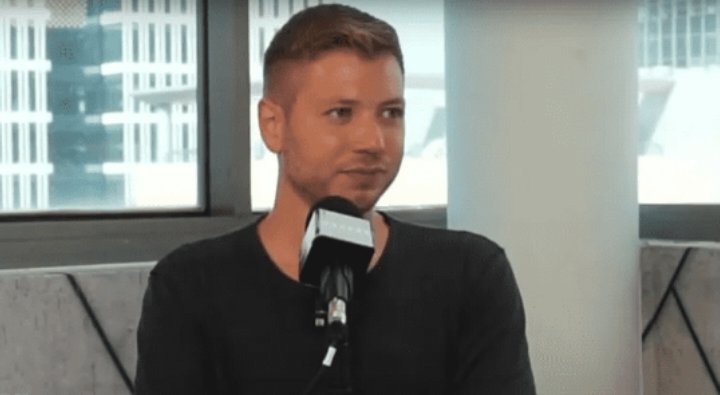 ابن المختل نتنياهو يثير الغضب بالكيان.. ماذا قال عن الجيش؟