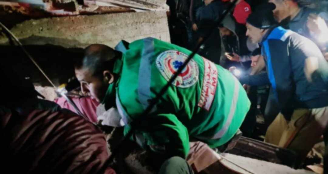 12 شهيدا باستهداف مدرسة في مخيم البريج