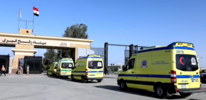 عبور مجموعة من الأطفال الخدج من غزة  إلى مصر