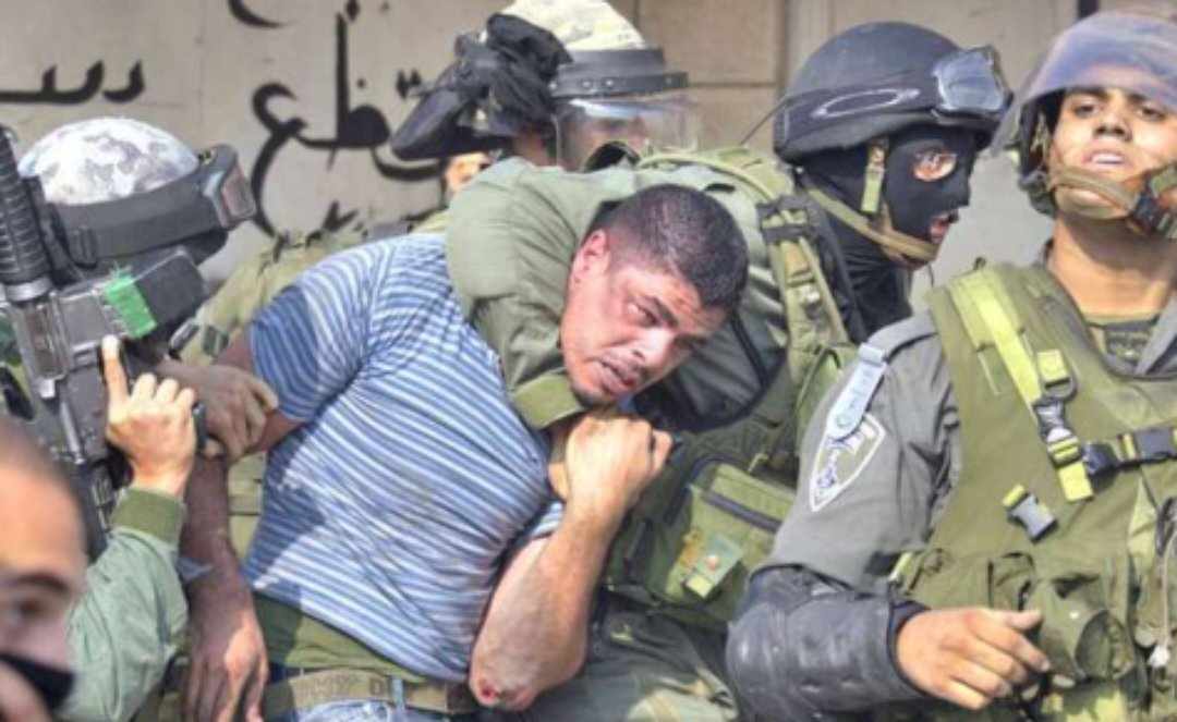 Israel army arrests 45 Palestinians#44; closes 255 West Bank stores