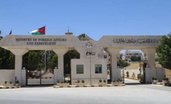 وفاة عائلة أردنية من أب وأم و4 أطفال بحادث سير في عُمان