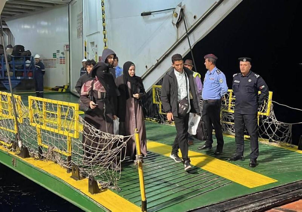 العقبة: وصول 7 أردنيين قادمين من غزة