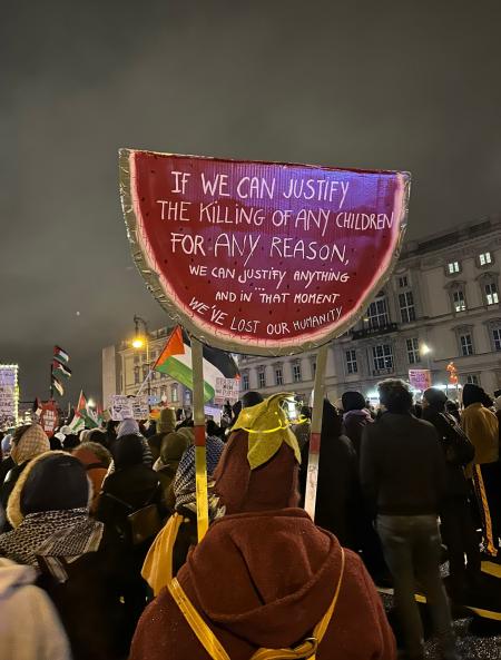 آلاف الأشخاص يحتجون في برلين دعماً للفلسطينيين