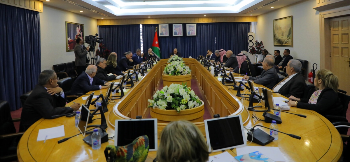 الخرابشة : العمل جار بشكل مستمر للتنقيب عن مصادر طاقة جديدة في المملكة.