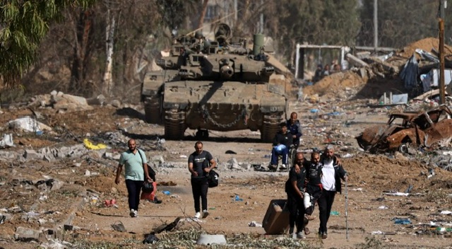 دبابات الاحتلال تطلق النار على مناطق بغزة