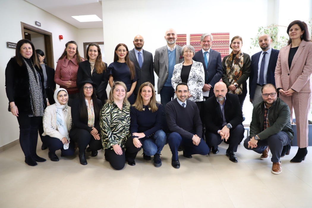 وثيقة لدعم وتمكين اللاجئين وزيادة قدرتهم على التكيف والاعتماد على الذات