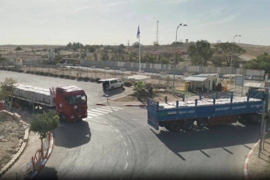 الهلال الأحمر الفلسطيني: أدخلنا 233 شاحنة مساعدات لقطاع غزة