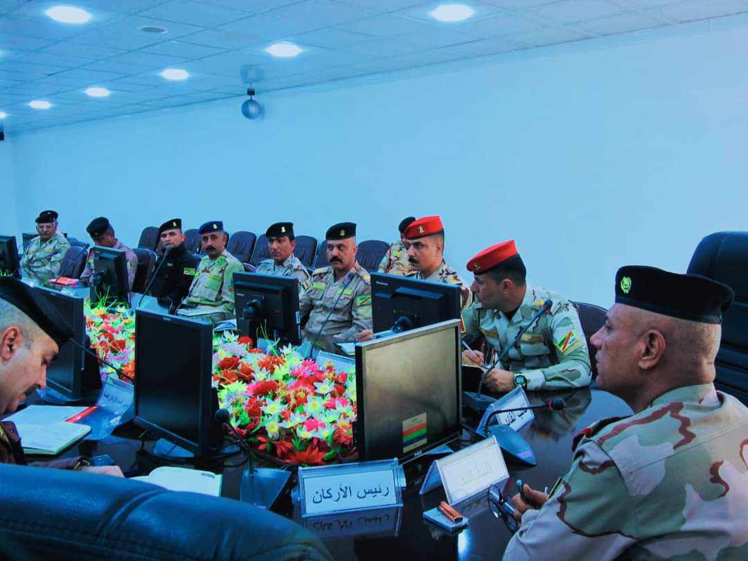 قادة وآمرو الجيش العراقي  يواصلون لقاءاتهم بالمقاتلين الأبطال...صور