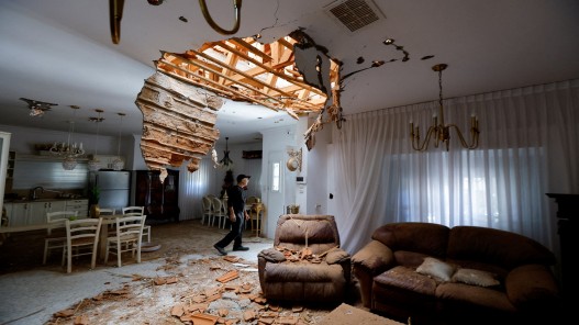 استهداف مستوطنة سديروت برشقة صاروخية شارك الخبر