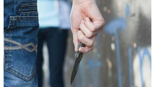 مشاجرة تنتهي بطعن شاب عشريني في عمان
