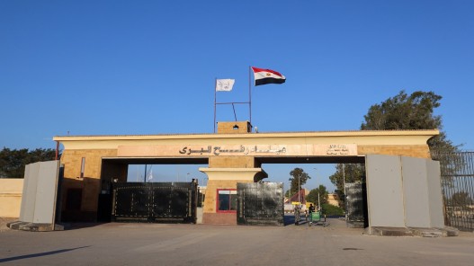 المكتب الحكومي في غزة: معبر رفح يعمل السبت بشكل طبيعي