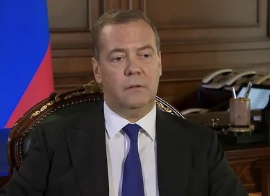 مدفيديف: أميركا وكلابها يواصلون تسميم الحياة على كوكبنا