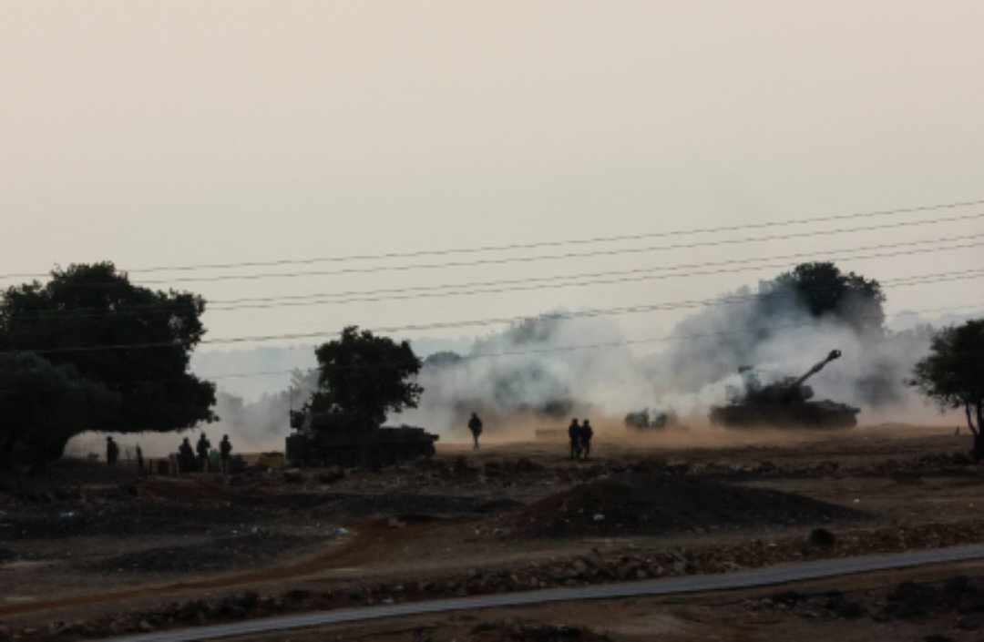 Israeli artillery shelling targets Lebanese border towns