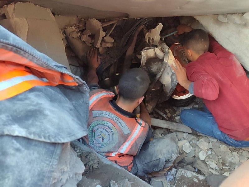 طيران الاحتلال يقصف مربعا سكنيا يضم 1000 شخص بالشجاعية