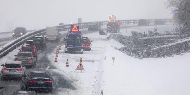 اسكتلندا وألمانيا: تعليق الرحلات الجوية بسبب التساقط الكثيف للثلوج
