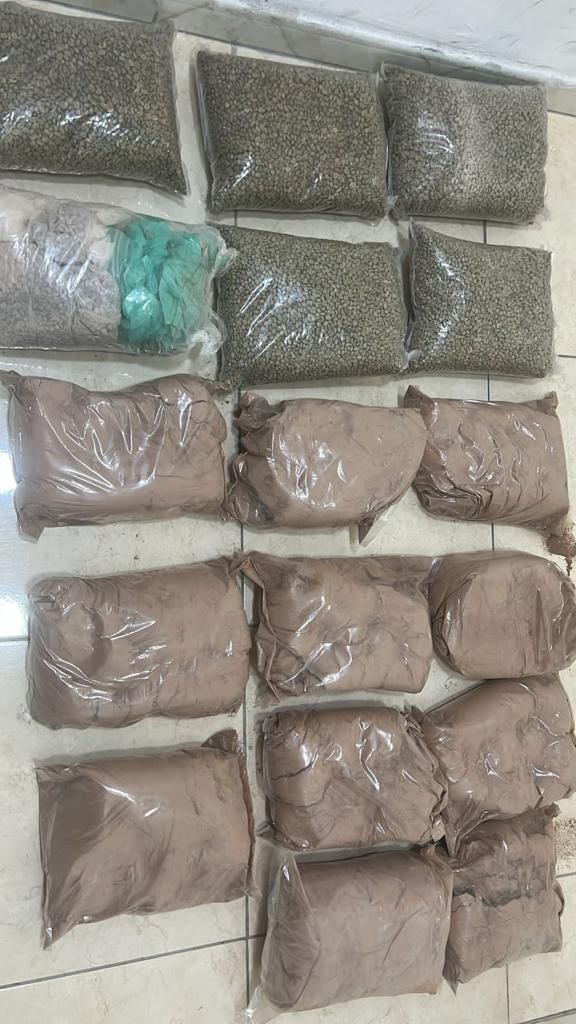 47kg of cocaine seized#44; 3 arrested in botched drug smuggling attempt