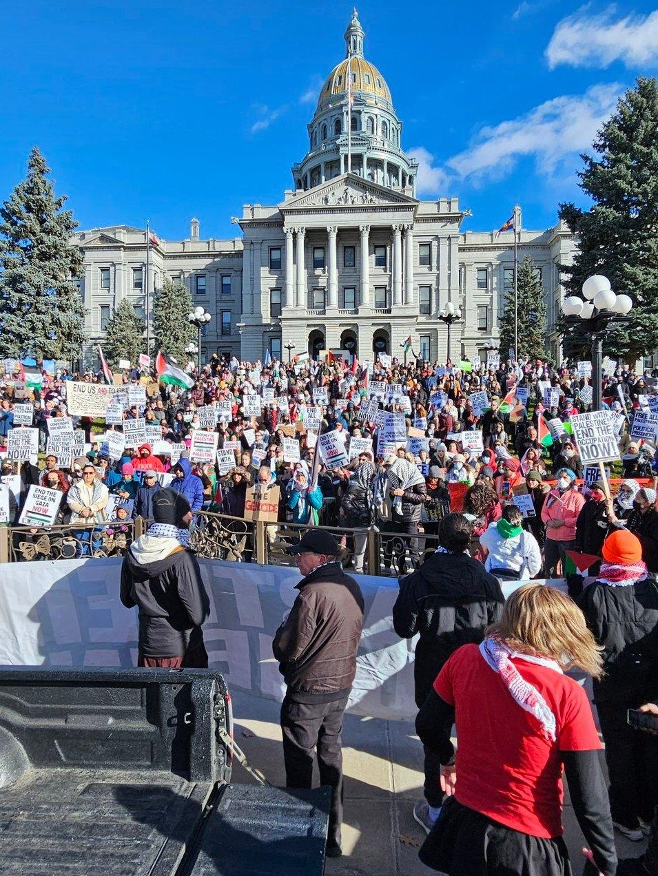 كولورادو: محتجون يدعون لإغلاق المؤتمر السنوي للصندوق القومي اليهودي رفضاً لاستمرار الحرب