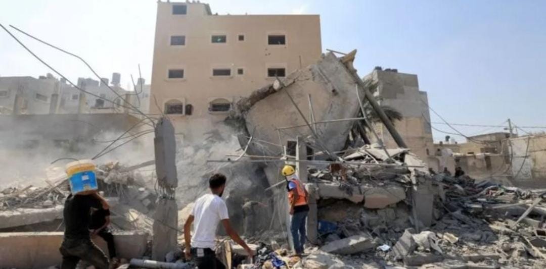 عاجل ...الجيش الإسرائيلي يدعو سكان مدينة خان يونس جنوب قطاع غزة إلى إخلاء منازلهم