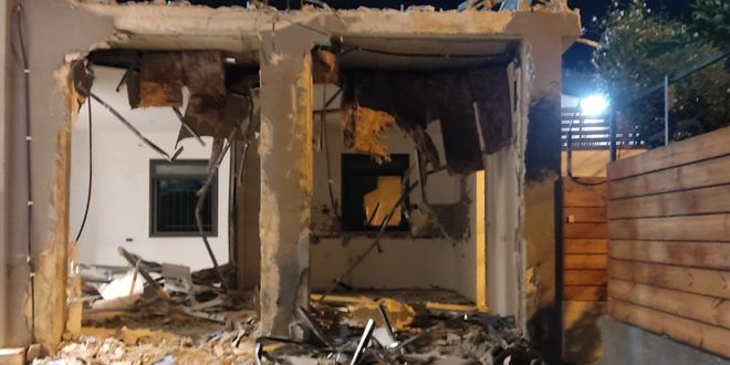 الاحتلال يجبر فلسطينياً على هدم منزله في القدس المحتلة