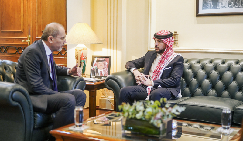 ولي العهد يشيد بأداء “الخارجية” في حمل مواقف الأردن للعالم