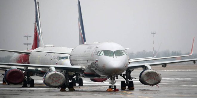 تأجيل وإلغاء عشرات الرحلات الجوية في موسكو جراء العواصف الثلجية