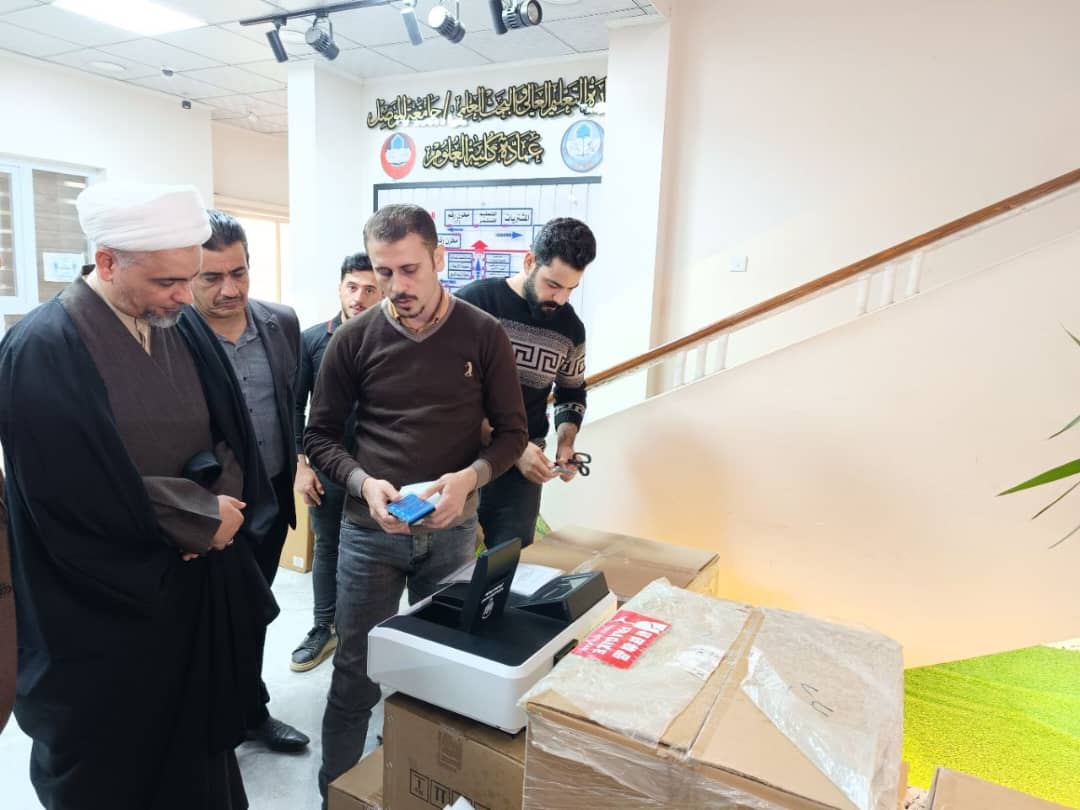 دعما للعملية التعليمية وتزامنا مع بداية العام الدراسي الجديد.. العتبة الحسينية تهدي جامعة الموصل أجهزة مختبرية