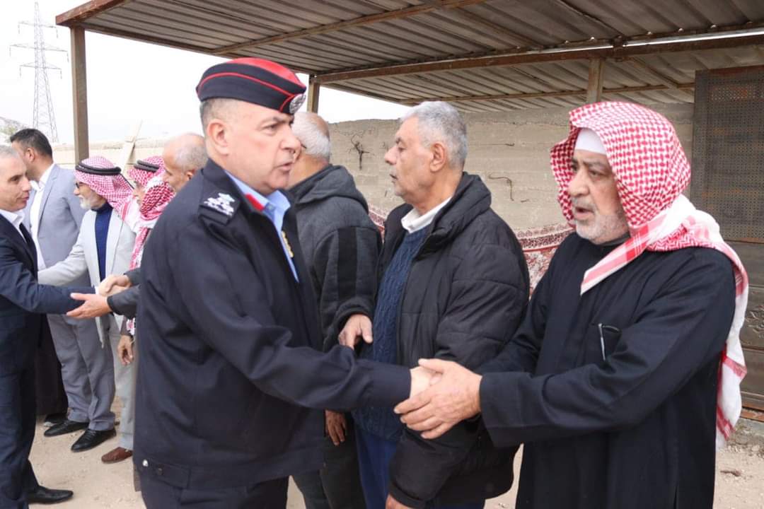العميد  القضاه يشارك في تشييع جثمان الوكيل احمد مروان الثابت ...صور
