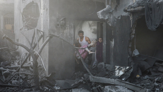 عائلات غزة تنزح مرة أخرى والأرض تضيق أمامهم